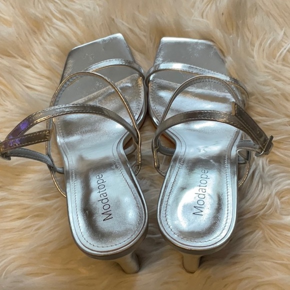 Modatope Women’s Silver Square Open Toe Strappy Ankle Strap Sandal Size 8.5 - Picture 2 of 11